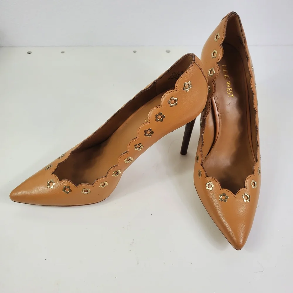 NINE WEST Jayla Nude + Gold Flower Facet Scalloped Pointed Toe Stiletto Heels 8 - Picture 7 of 11